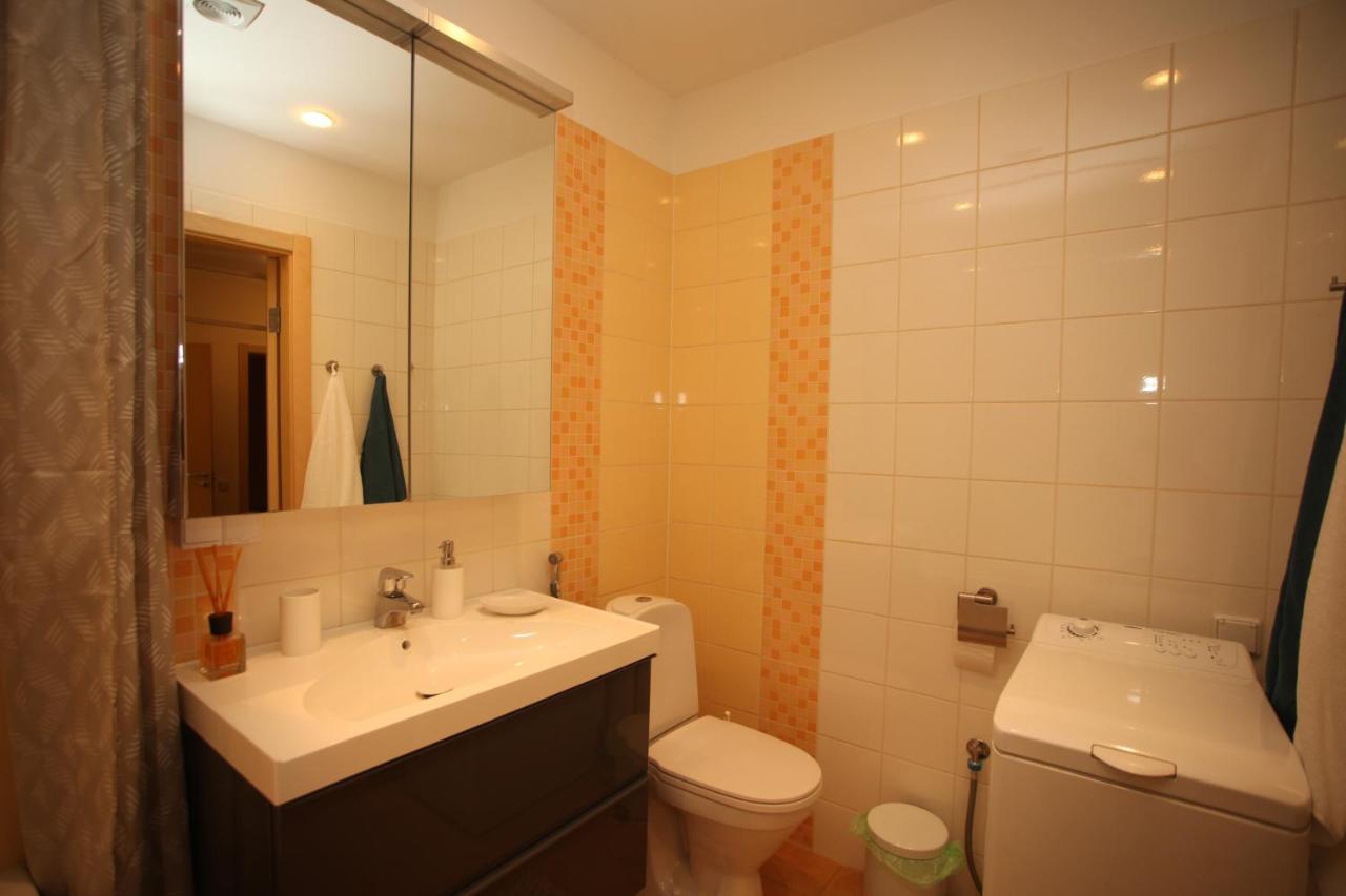 Cozy Kaivas, Free Parking, Self Check-in Appartamento Riga